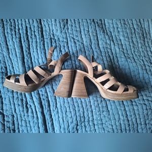 Crown Vintage heeled sandals